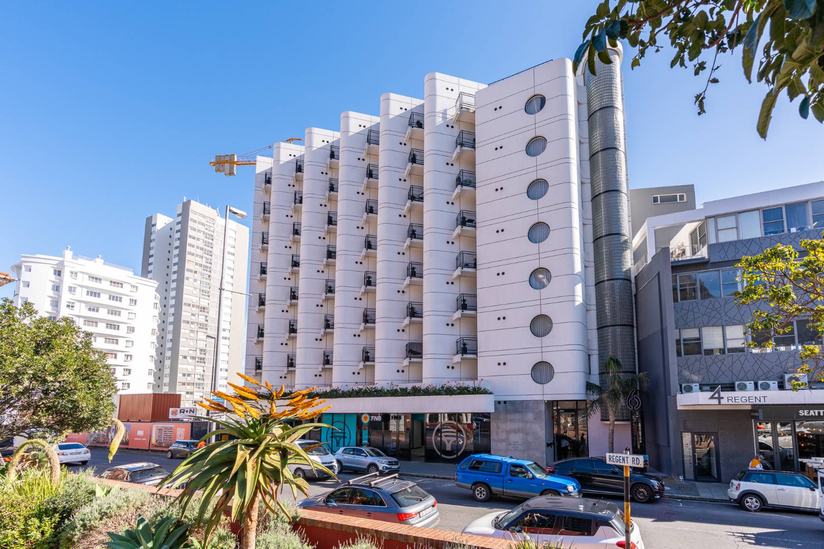 1 Bedroom Property for Sale in Sea Point Western Cape